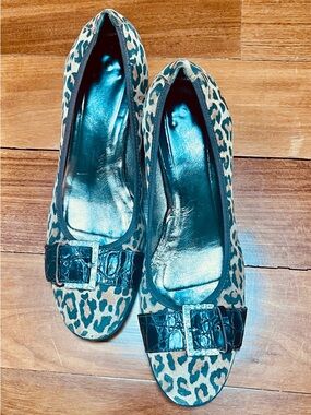 Clarks Leopard Print Kitten Heel with Black Buckle and Sparkle Detail size 10